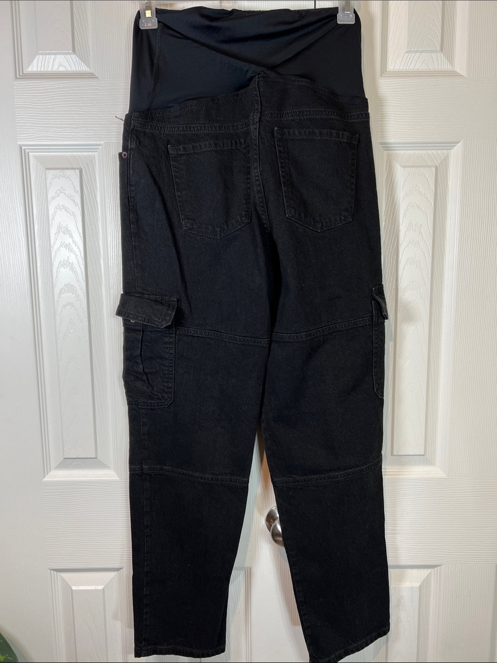 Ingrid & Isabel Maternity Over The Belly 90’s Straight Cargo Jeans Size 6 NWOT - Picture 7 of 10